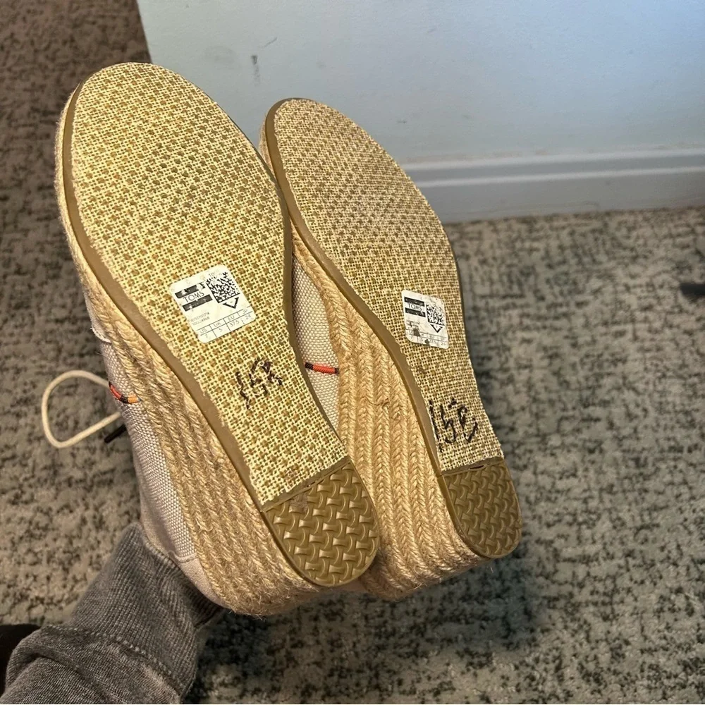 TOMS Whisper Suede Desert Canvas Lace Up Cork Wedge Size 7